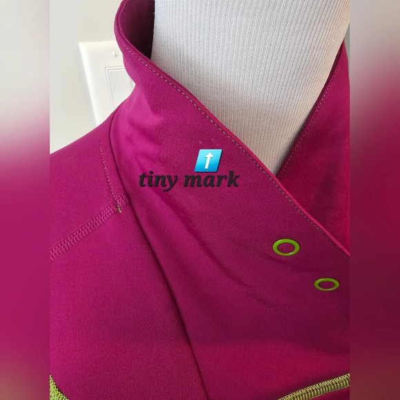 Under Armour Women's •Size Large• Fitted Long Sleeve Snap Neck Athletic Top - Picture 3 of 13